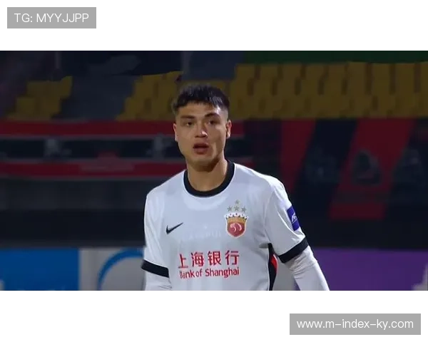 海港新援克劳德长传成功率仅58% 后腰出球能力不足影响攻防转换